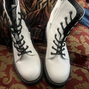 Boots ankle